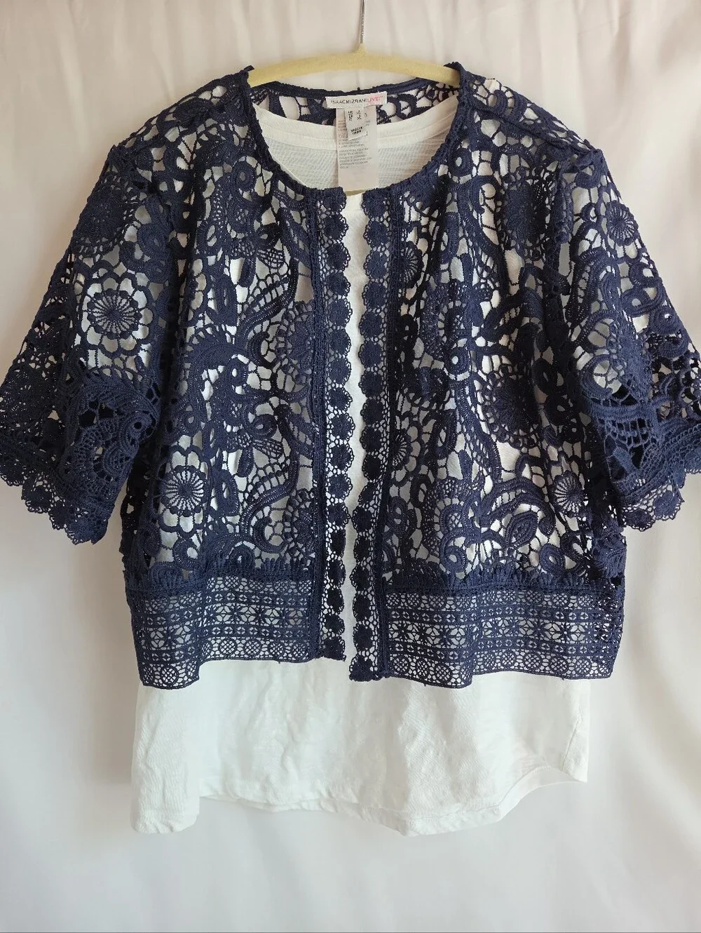 Title Isaac Mizrahi Live Navy Floral Lace Open Front Shrug Cardigan Large NWOT